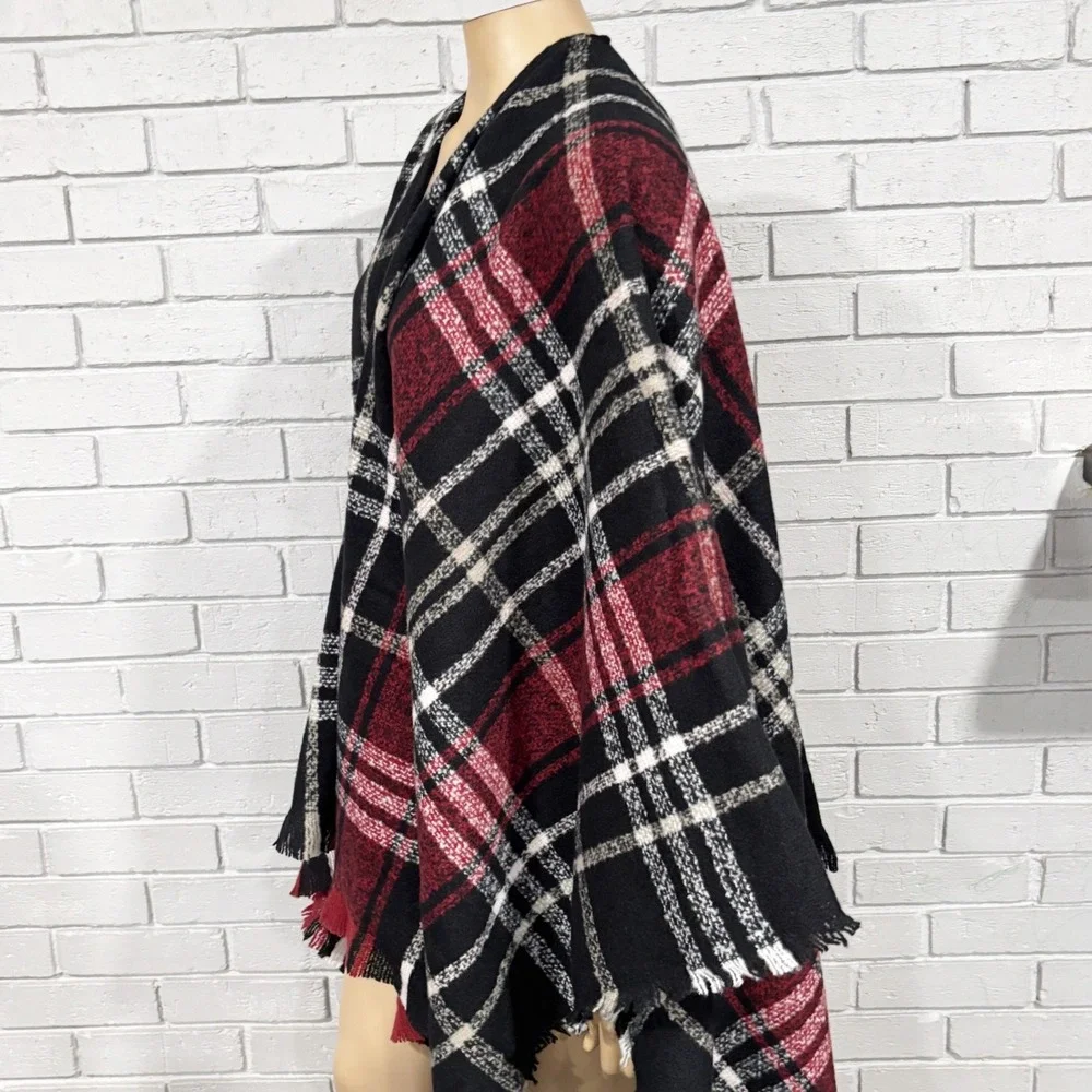 Womens Red Black Plaid Open Front Poncho‎ Wrap Eyelash Fringe Oversized Shawl